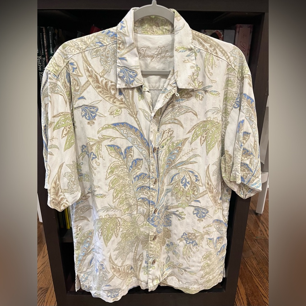 Tommy Bahama 100% Silk Camp Collar Short Sleeve Button Down Cream Floral